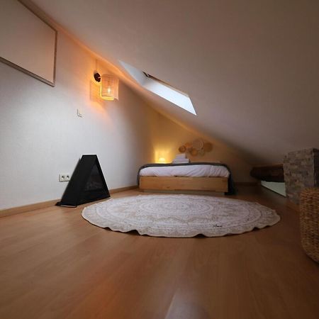 A Little Nest At The Top Floor 안시 외부 사진