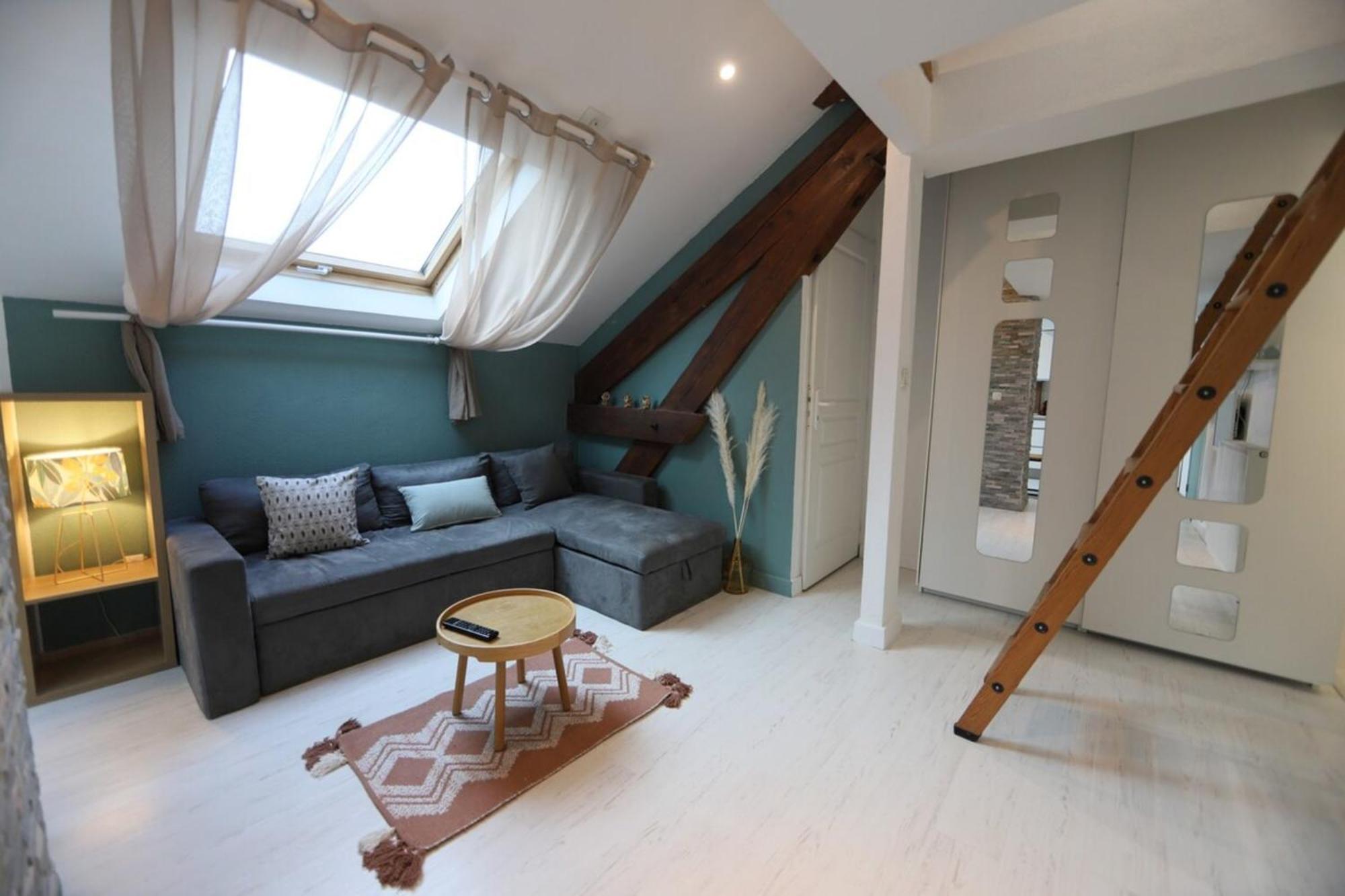 A Little Nest At The Top Floor 안시 외부 사진